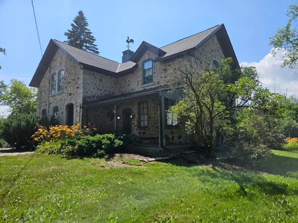 1867 Port Washington Rd, Grafton, WI 53024
