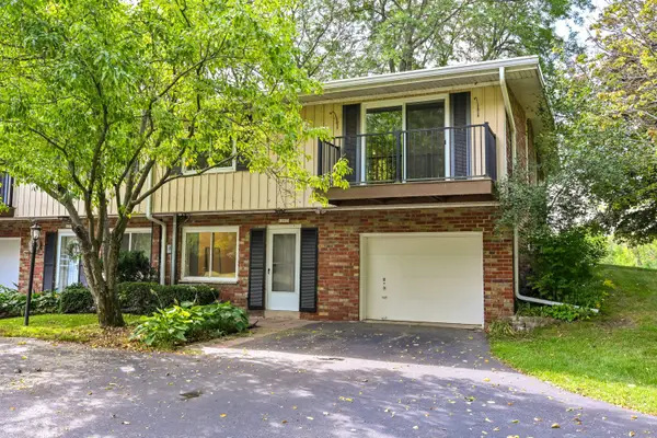12975 N Colony Dr, Mequon, WI 53097