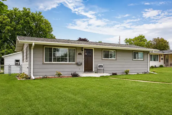 524 Orchard St, Burlington, WI 53105