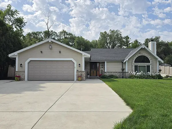9201 W County Line Rd, Milwaukee, WI 53224