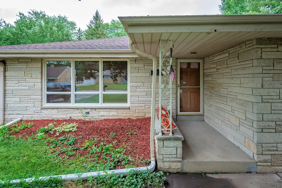4212 N 95th St, Wauwatosa, WI 53222 - #3
