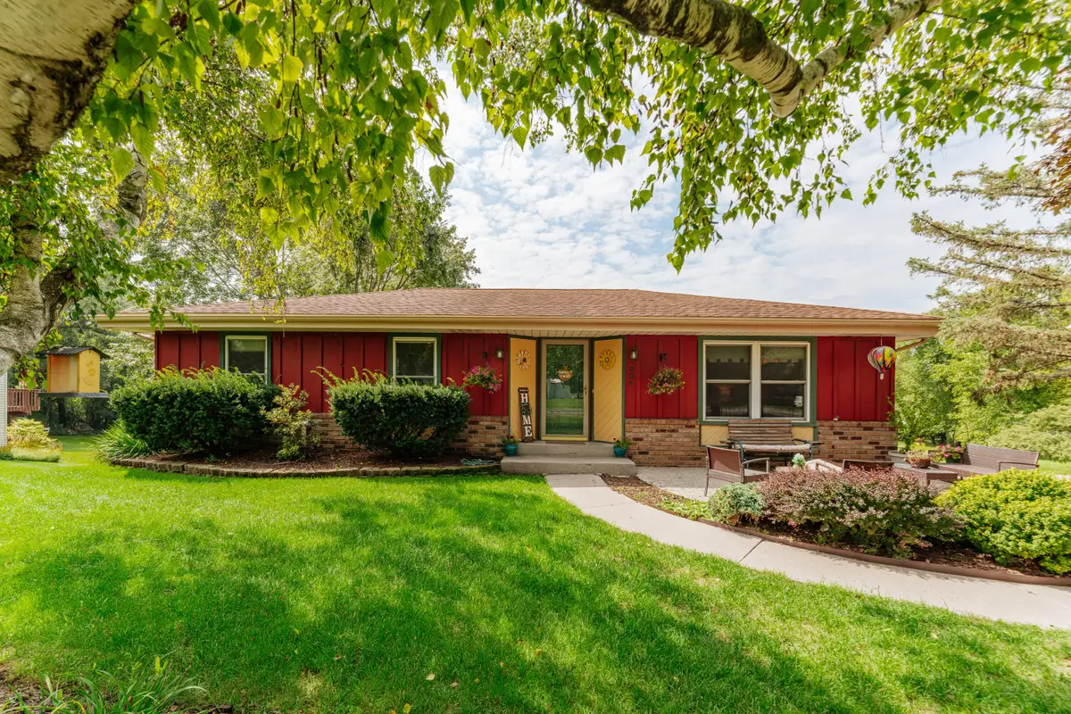 504 Ryan Ave, Rochester, WI 53105 - #1