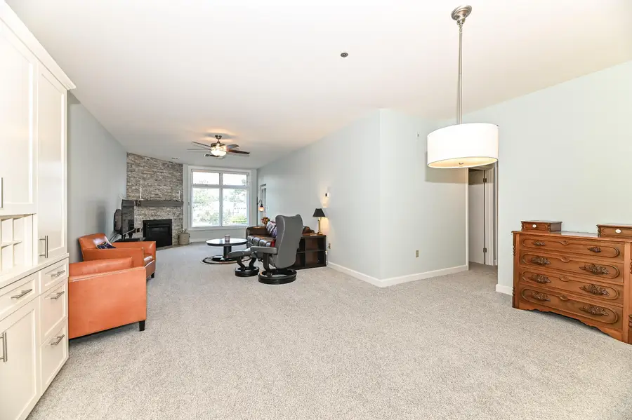 35 Harborview Dr, Racine, WI 53403 - #2