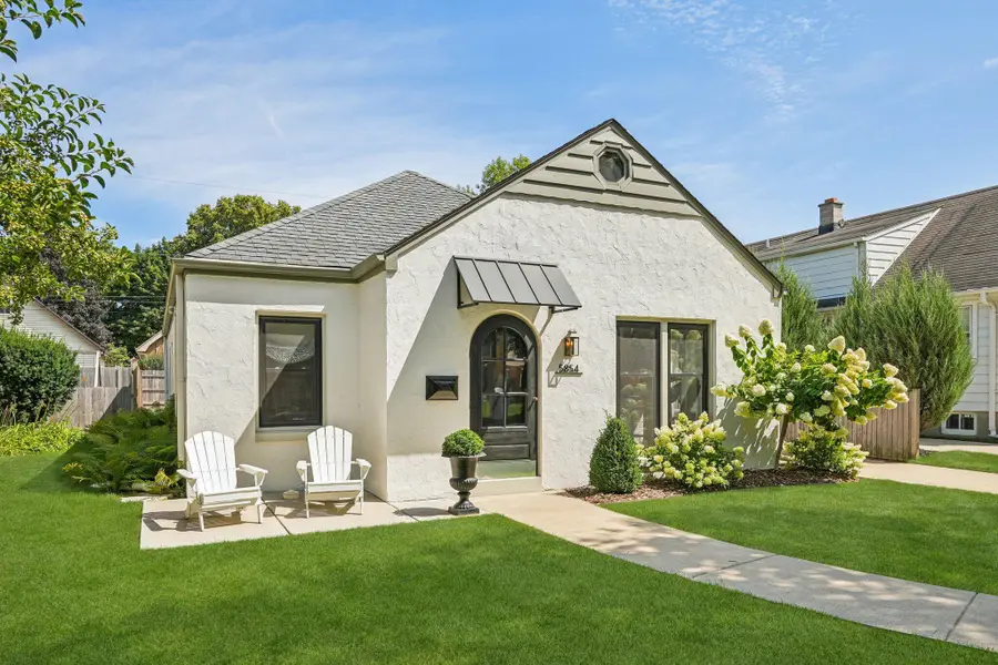 5854 N Bay Ridge Ave, Whitefish Bay, WI 53217 - #2