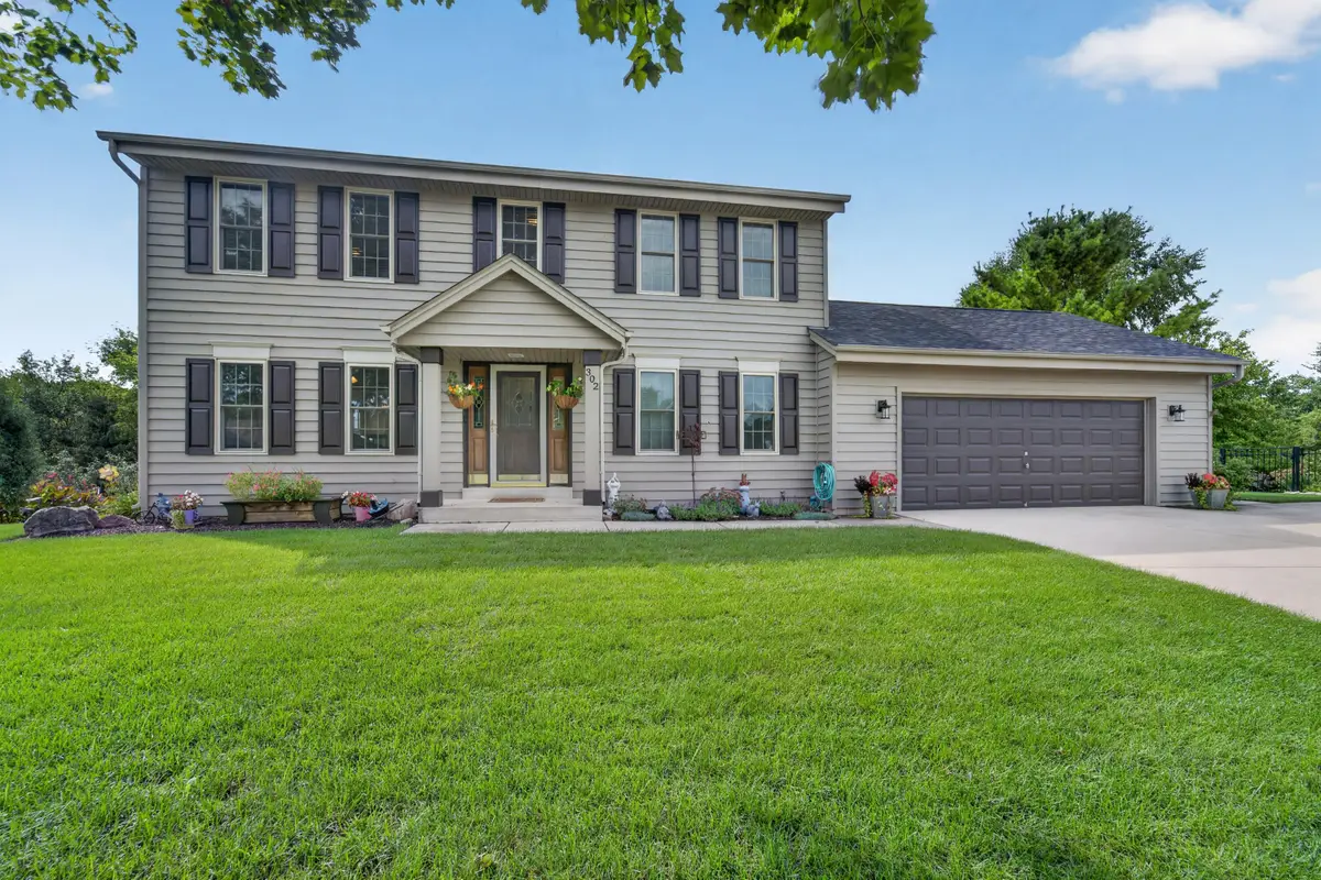 302 Margaret Ct, Burlington, WI 53105 - #1
