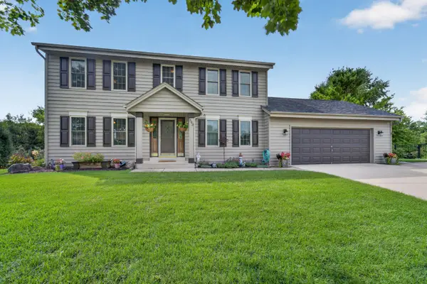 302 Margaret Ct, Burlington, WI 53105