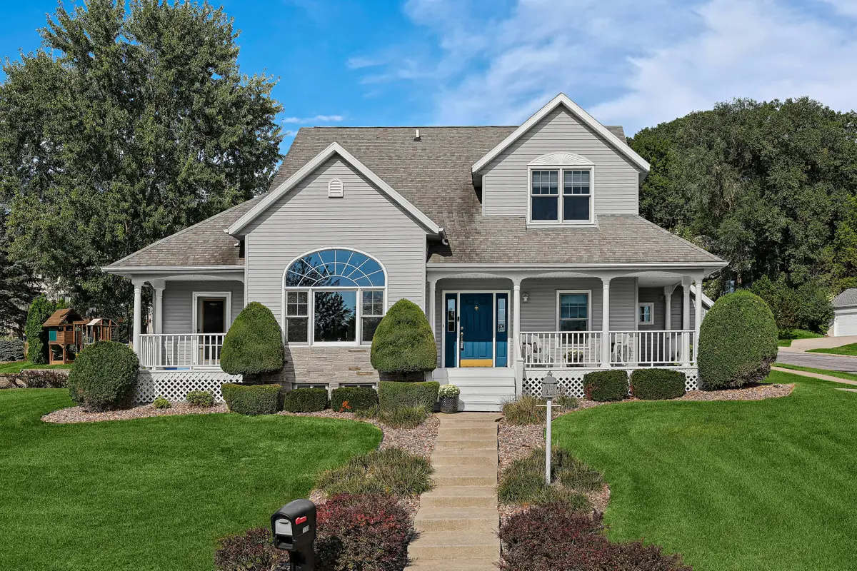 100 Calla Ct, Onalaska, WI 54650 - #1