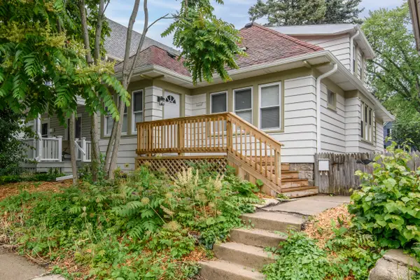 3226 N Newhall St, Milwaukee, WI 53211