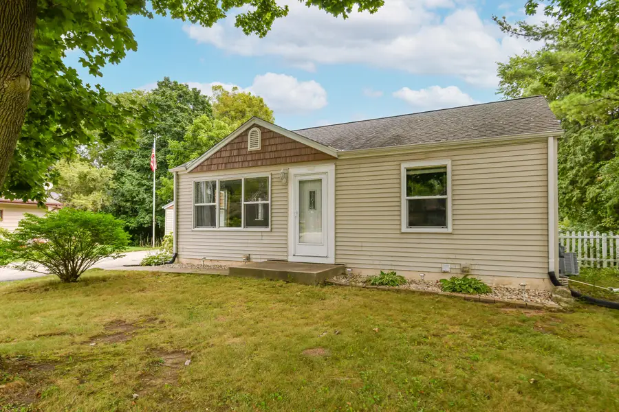 8725 Racine Ave, Wind Lake, WI 53185 - #2