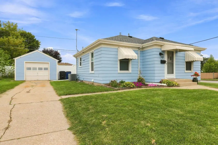 2062 Shoop St, Racine, WI 53404 - #2