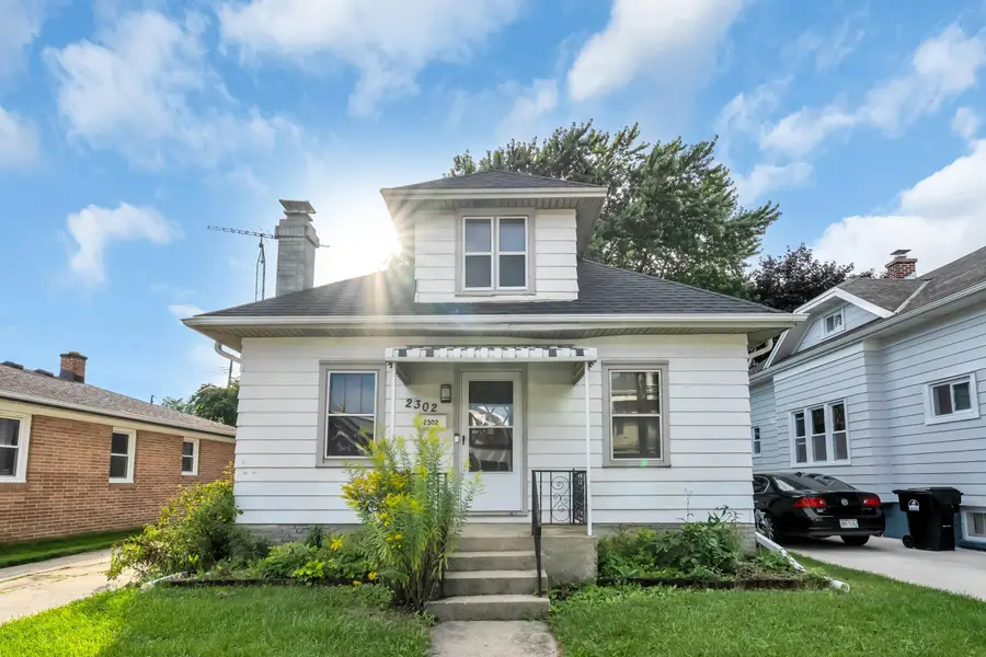 2302 Blake Ave, Racine, WI 53404 - #2
