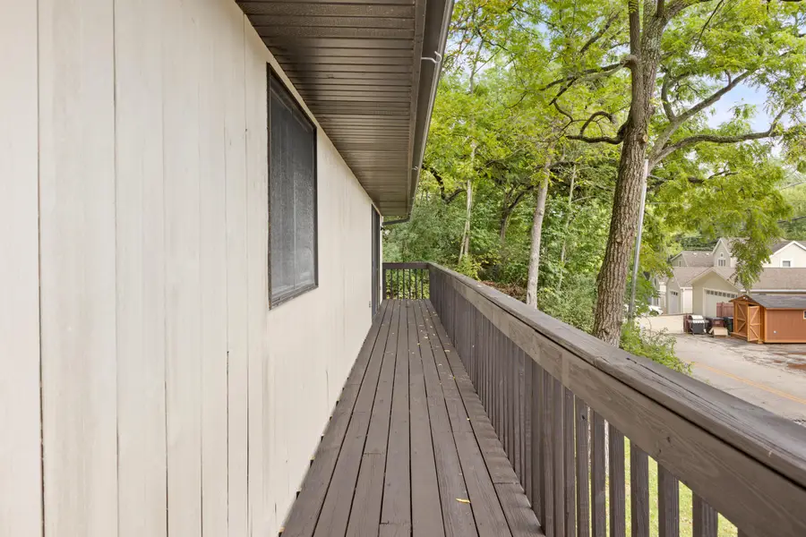 142 Riverside Dr, Waterford, WI 53185 - #2
