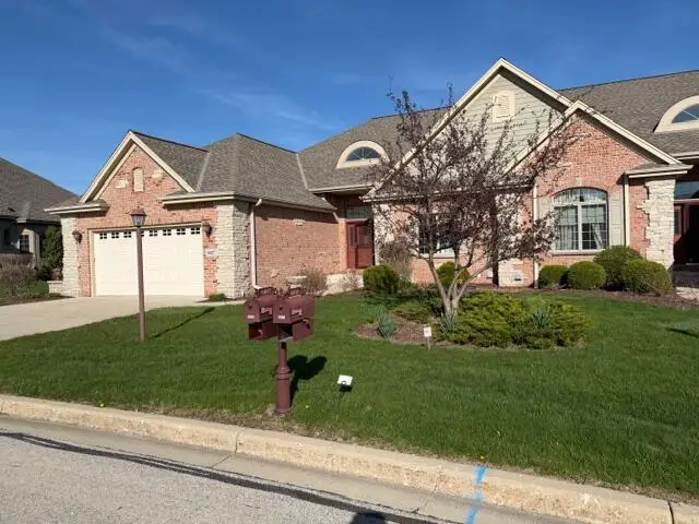 6837 W Greyhawk Ct, Franklin, WI 53132 - #2
