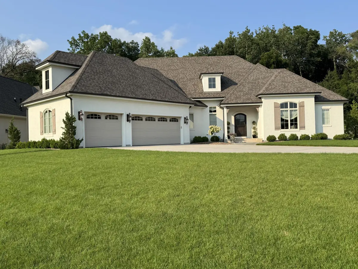 1620 Yardley Ct, Oconomowoc, WI 53066 - #1