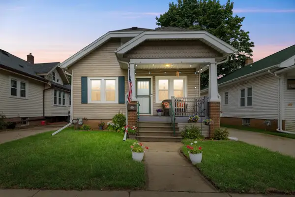 929 Monroe Ave, Racine, WI 53405