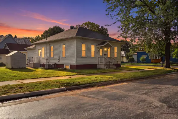 1227 9th St S, La Crosse, WI 54601
