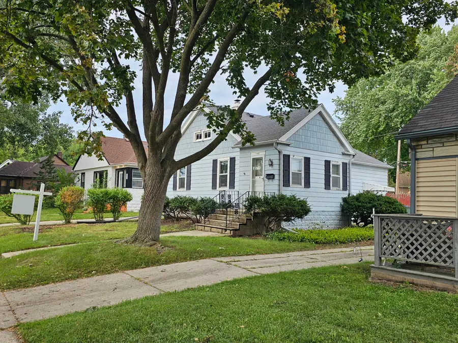 640 S 104th St, West Allis, WI 53214 - #2