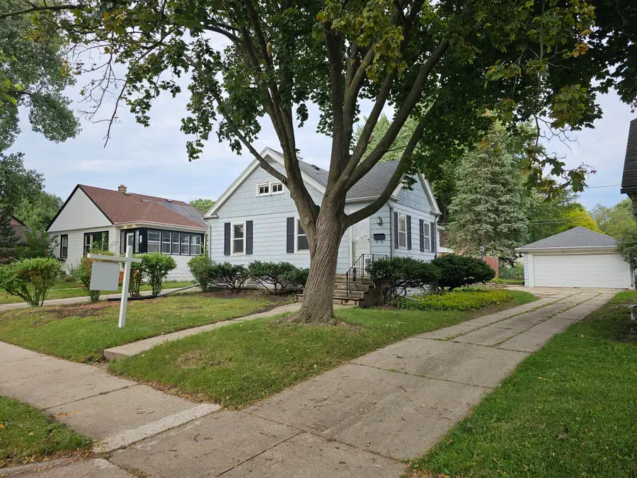 640 S 104th St, West Allis, WI 53214 - #3