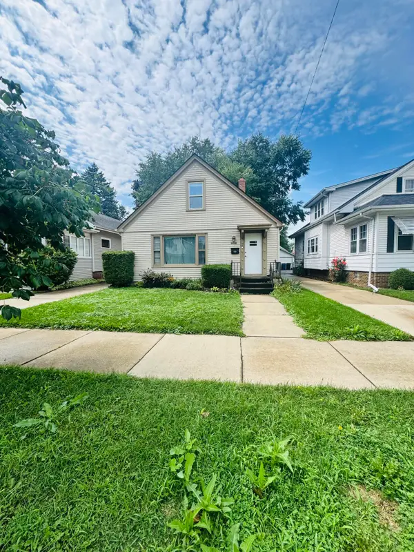 804 Cleveland Ave, Racine, WI 53405