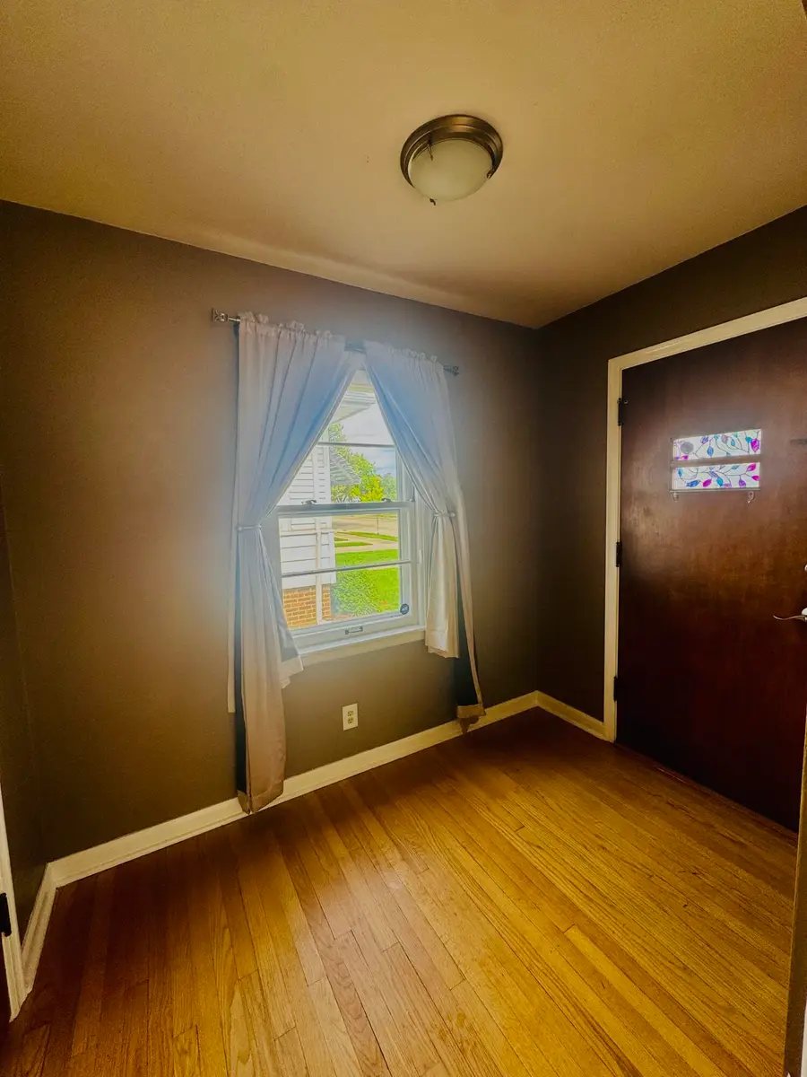 804 Cleveland Ave, Racine, WI 53405 - #3