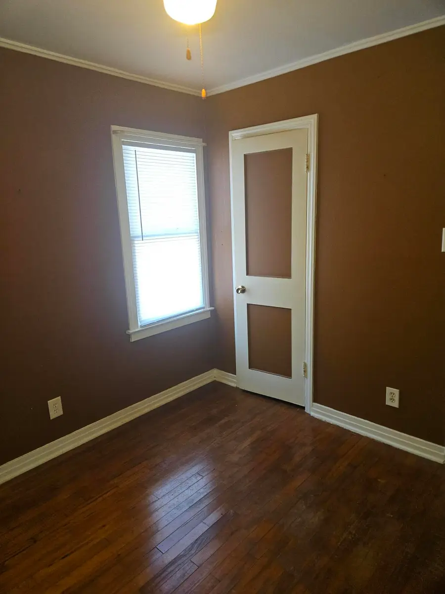 6719 Hillside Ln, Wauwatosa, WI 53213 - #3