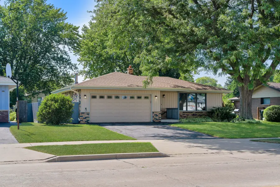 3208 15th Ave, South Milwaukee, WI 53172 - #2
