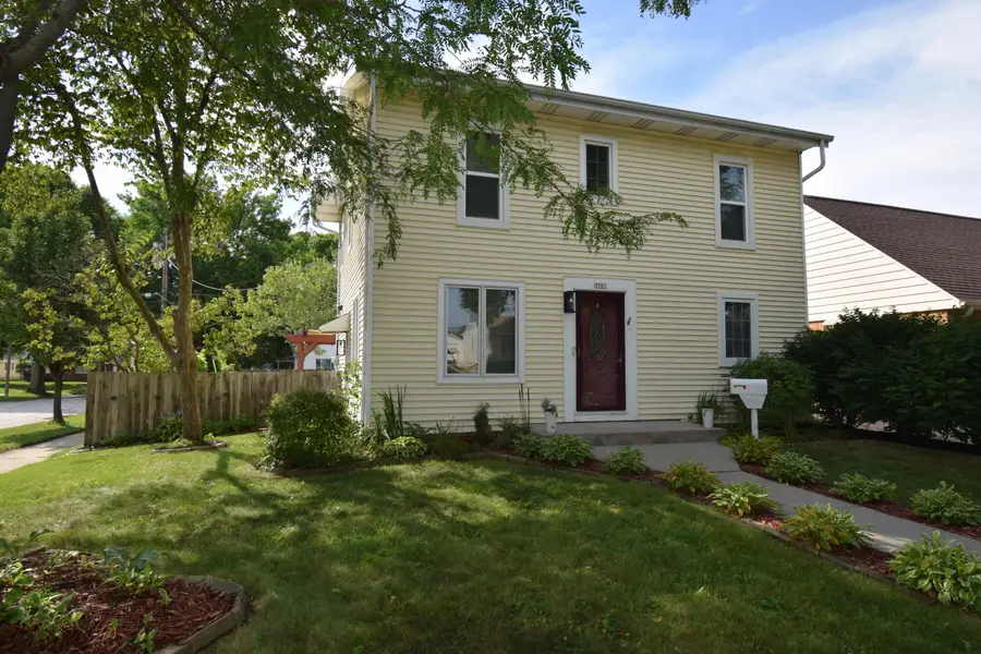 3701 N 97th St, Milwaukee, WI 53222 - #2