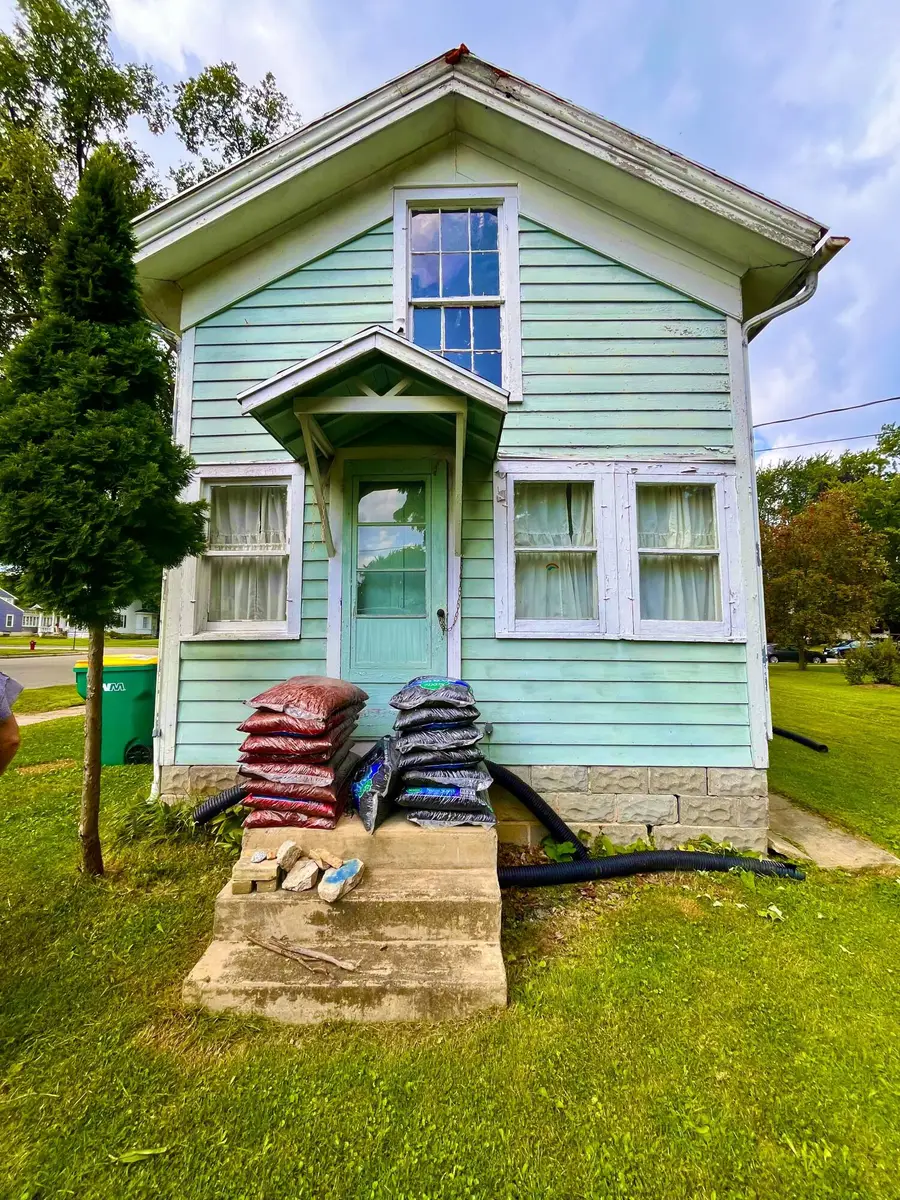 634 Watson St, Ripon, WI 54971 - #3