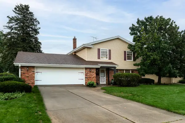 738 6th Ave, Grafton, WI 53024