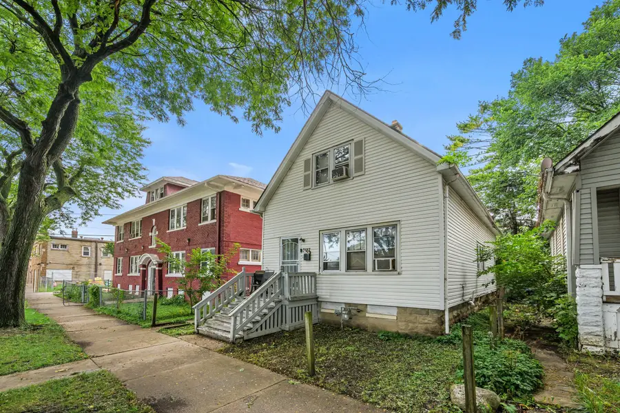3127 N 39th St, Milwaukee, WI 53216 - #2