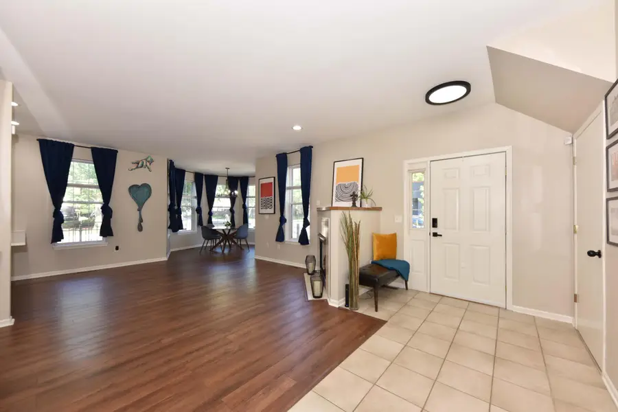 339 W Vine St, Milwaukee, WI 53212 - #3