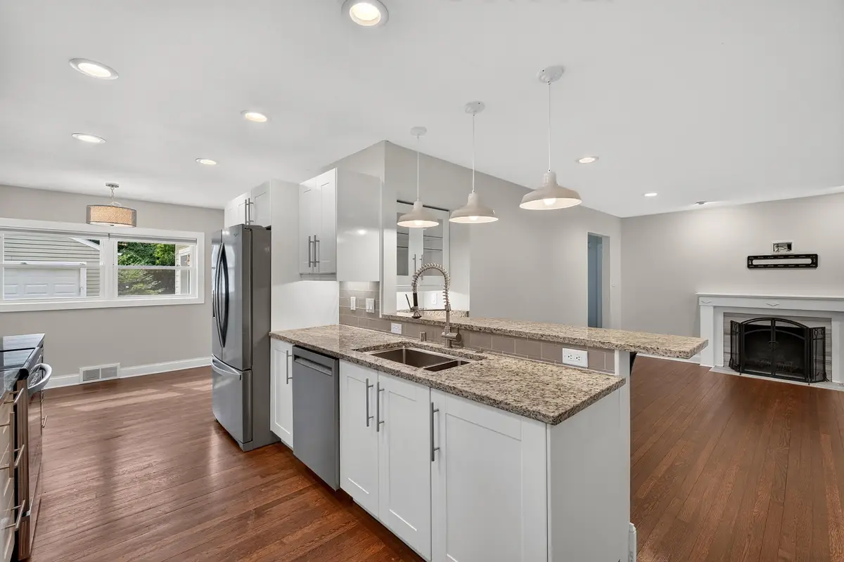 7125 N Longacre Rd, Fox Point, WI 53217 - #1