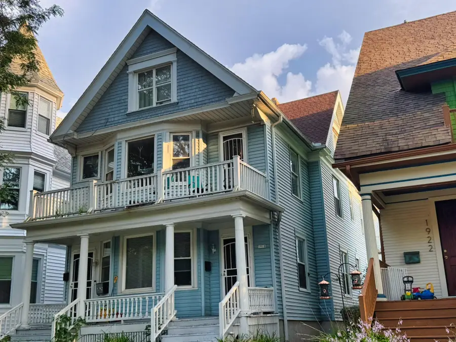 1916 E Webster Pl, Milwaukee, WI 53211 - #2
