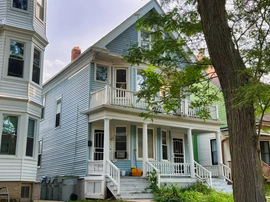 1916 E Webster Pl, Milwaukee, WI 53211 - #3