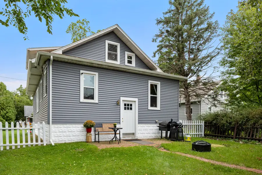 408 Orchard St, Burlington, WI 53105 - #2
