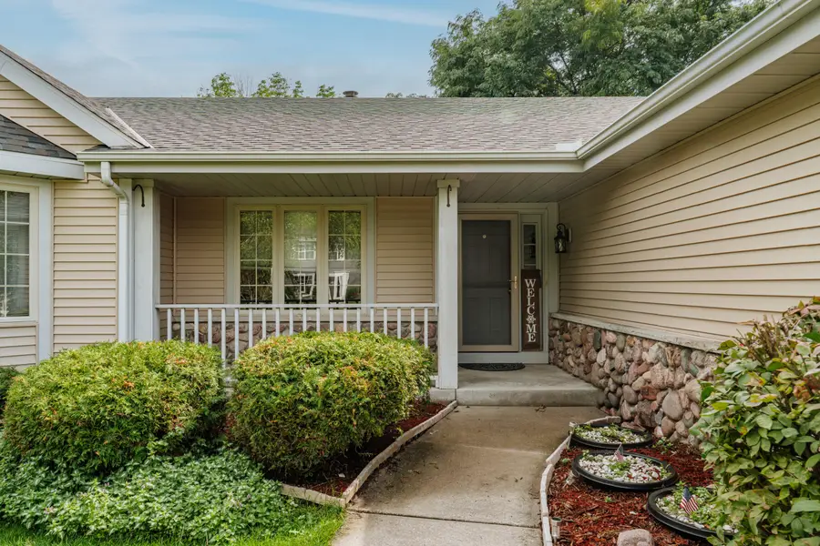 N58W24835 Cardinal Ct, Sussex, WI 53089 - #3