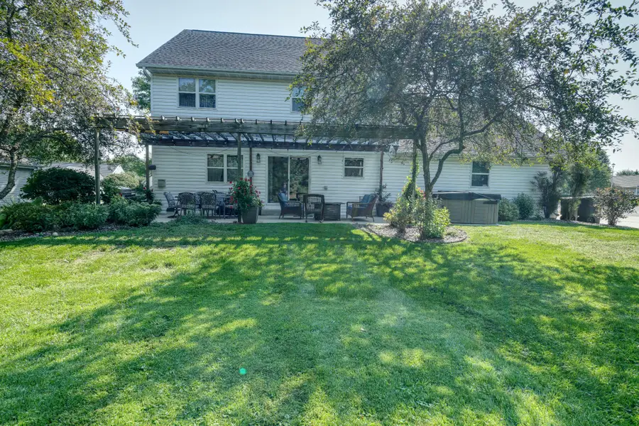 1166 Yosemite Rd, Oconomowoc, WI 53066 - #2