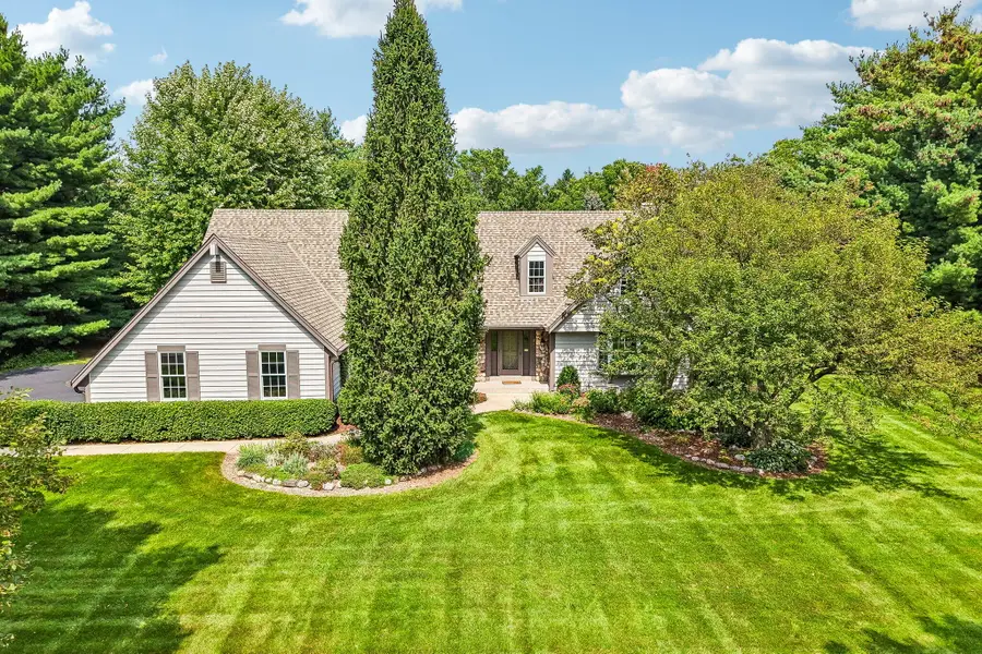 171 Birch Rd, Delafield, WI 53018 - #2