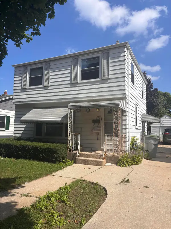3464 S Kansas Ave, Milwaukee, WI 53207