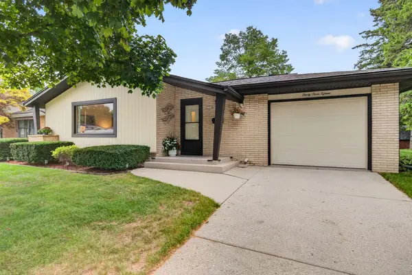 3315 Hickory Cir, Sheboygan, WI 53081