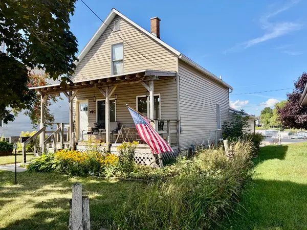 2018 Jackson St, Two Rivers, WI 54241