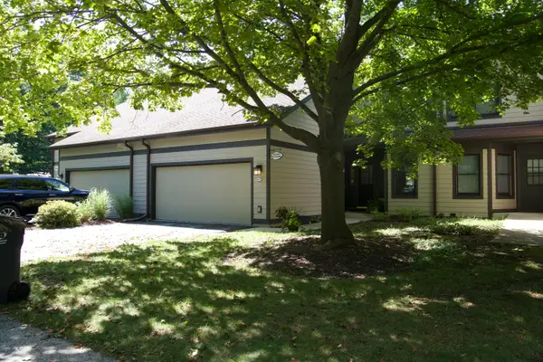 114 Point Elkhart Dr, Elkhart Lake, WI 53020