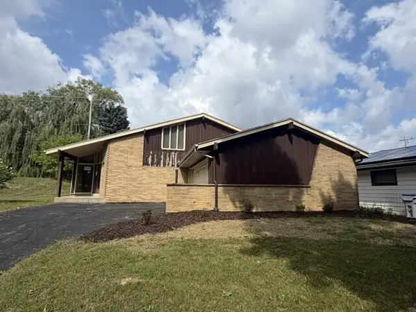5435 S 15th Pl, Milwaukee, WI 53221