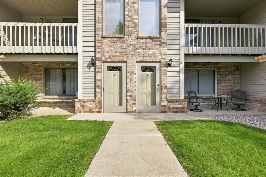2116 Woodburn Rd, Waukesha, WI 53188 - #2
