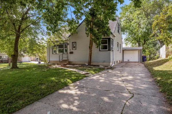 8505 W Arthur Ave, West Allis, WI 53227