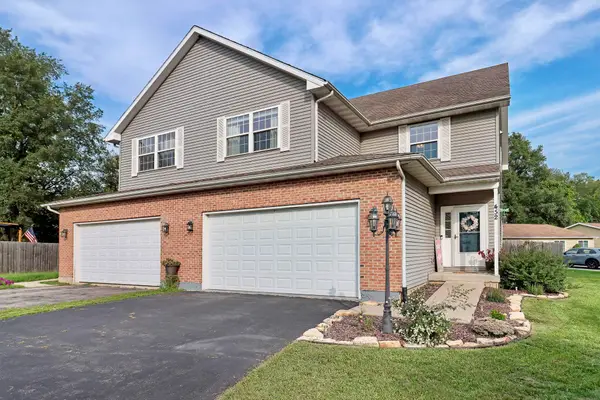 452 Sumner St, Genoa City, WI 53128