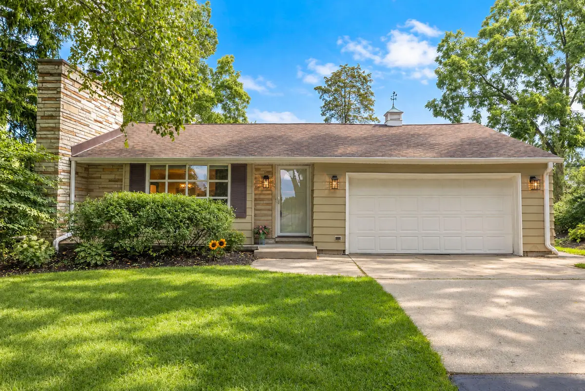 1070 Woodland Ave, Elm Grove, WI 53122 - #1