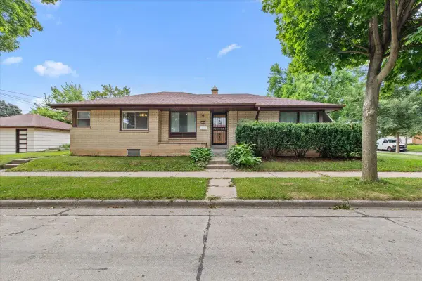 7429 W Glendale Ave, Milwaukee, WI 53218