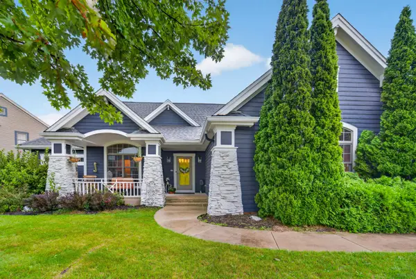 3160 Twin Creeks Rd, Jackson, WI 53037
