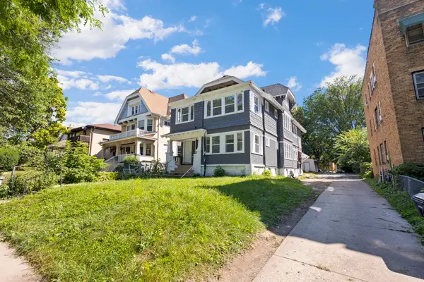 4266 W Highland Blvd, Milwaukee, WI 53208